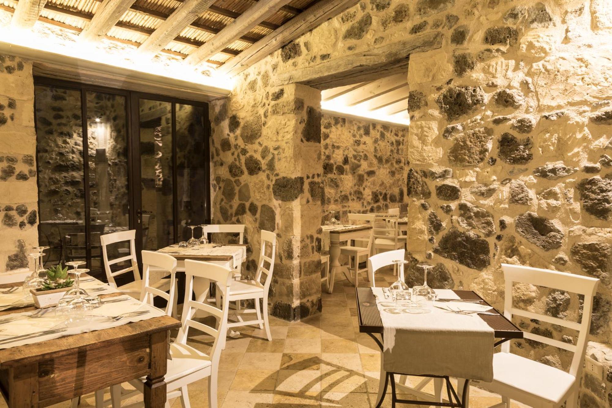 Il Cortiletto Hotel Maison Tresnuraghes Exteriör bild