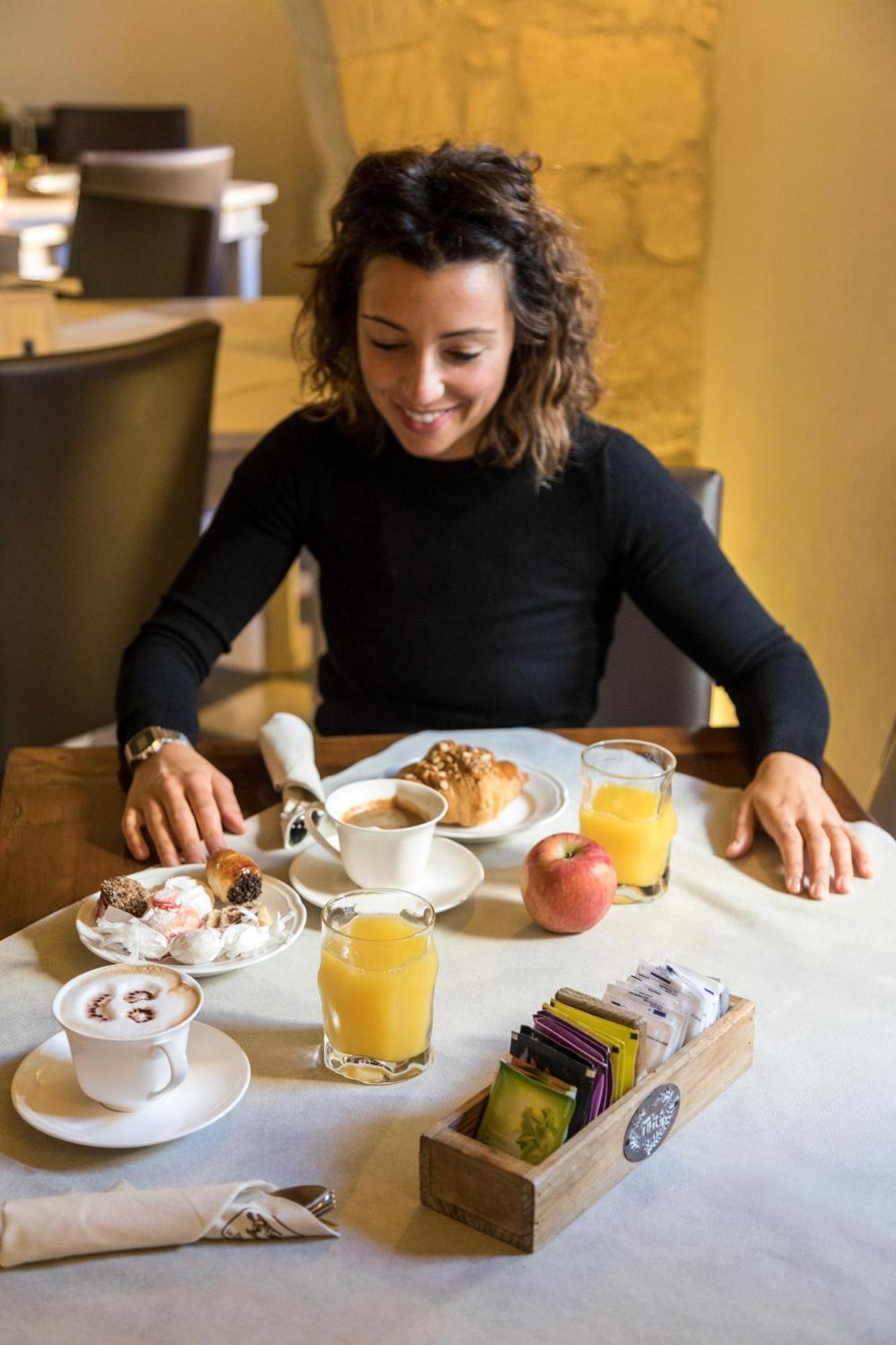 Il Cortiletto Hotel Maison Tresnuraghes Exteriör bild